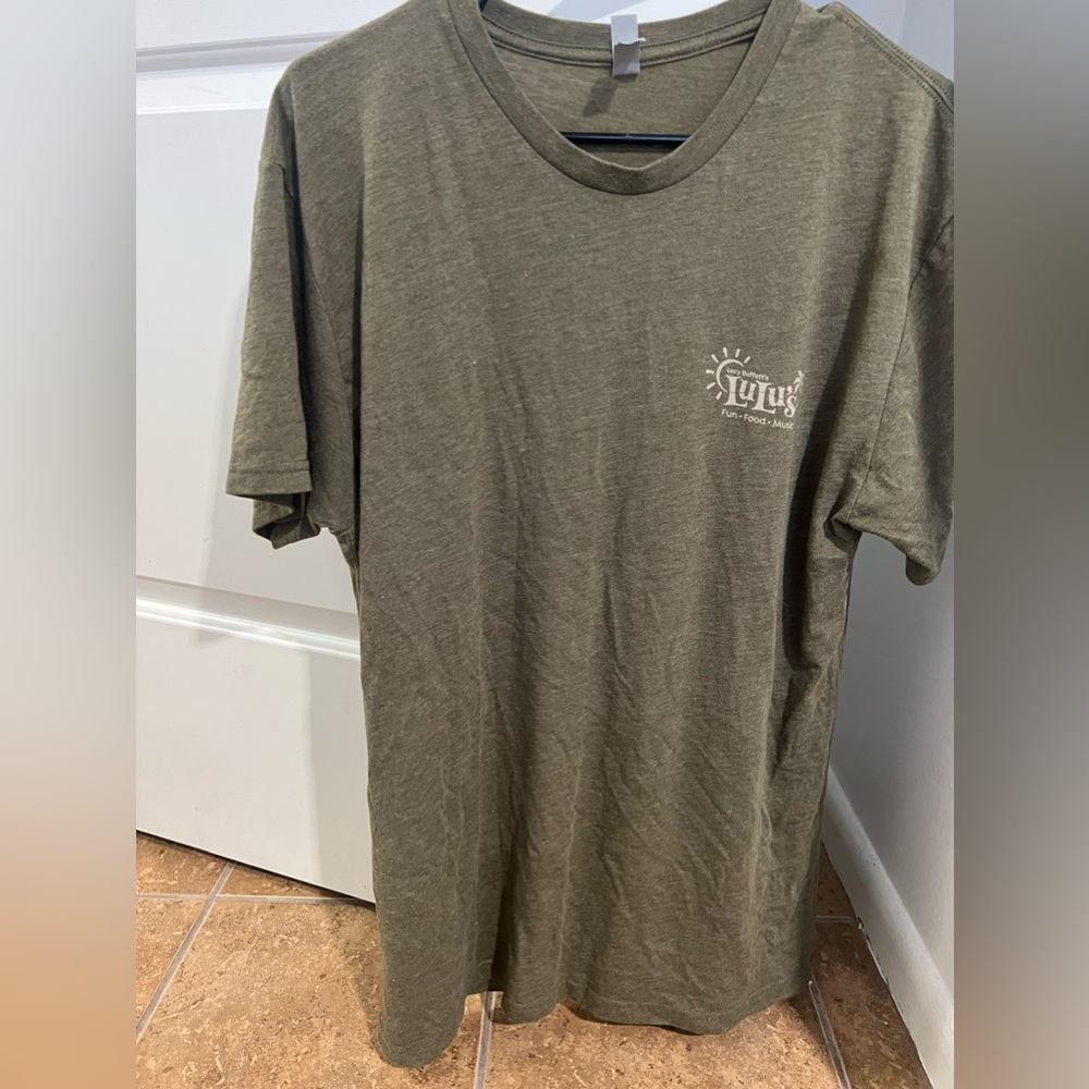 Lulus T-shirt